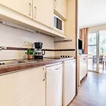 Le Belvedere - R4 125 By Interhome Lejlighed Saint-Raphaël