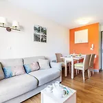 Le Belvedere - R4 125 By Interhome Lejlighed Saint-Raphaël