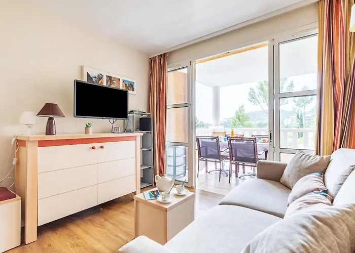 Apartment Le Belvedere - R4 125 By Interhome Saint-Raphaël