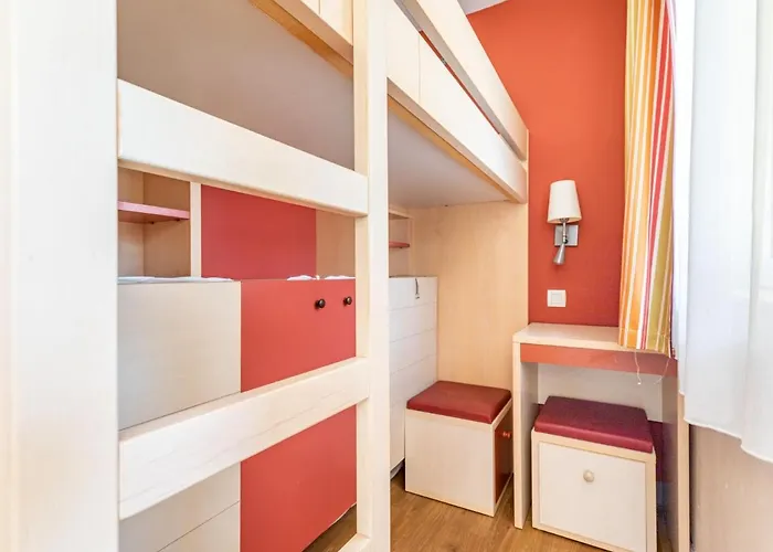 Le Belvedere - R4 125 By Interhome Saint-Raphaël