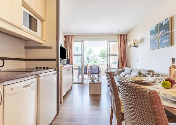 Le Belvedere - R4 125 By Interhome Saint-Raphaël