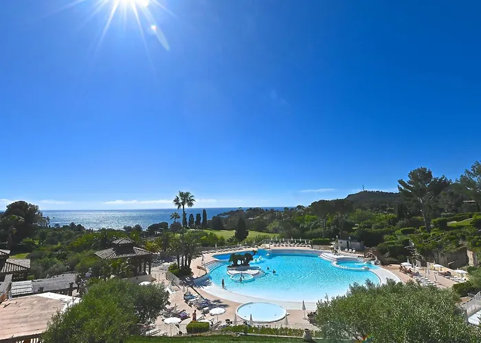 Le Belvedere - R4 125 By Interhome Saint-Raphaël